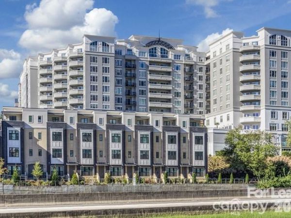 909 Camden Grandview Road, Unit B1, Charlotte, NC 28202