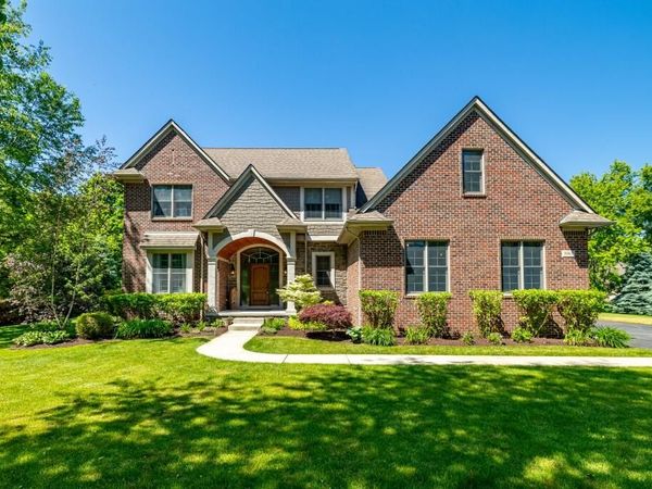 8061 Pine Ridge Court, Northville, MI 48168