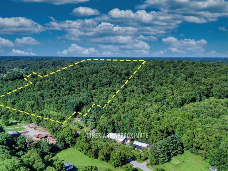 10592 Fallsburg Road NE, Frazeysburg, OH 43822 Photo 2
