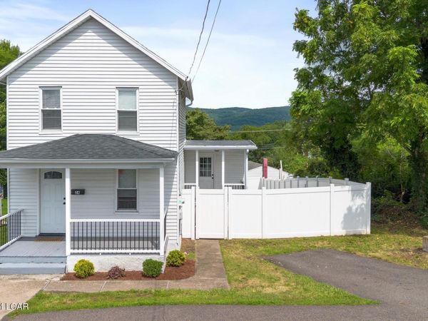 24 Friend Street, Jenkins Township, PA 18640
