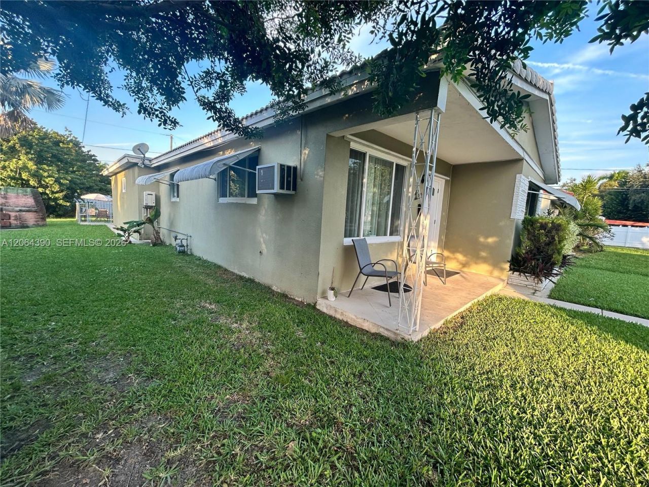 1915 Mayo St , Hollywood, FL 33020 Photo