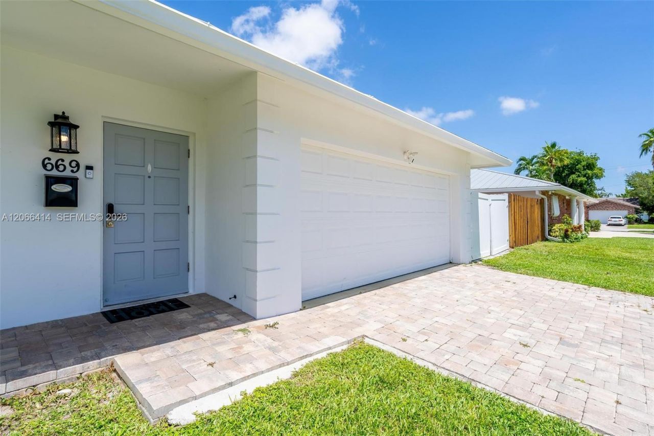 669 NW 15th Ave , Boca Raton, FL 33486 Photo