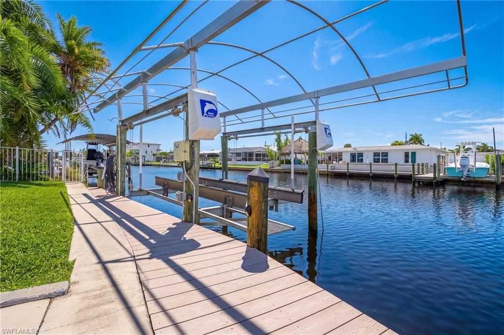 12088 Boat Shell Dr , Matlacha Isles, FL 33991 Photo