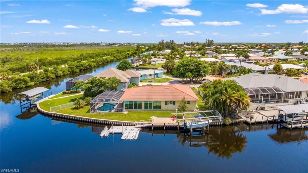 12088 Boat Shell Dr , Matlacha Isles, FL 33991 Photo