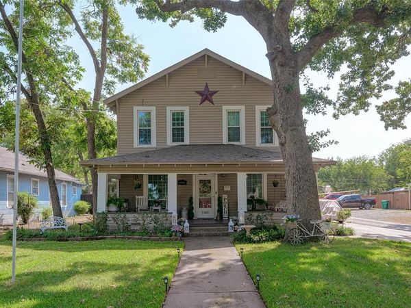 1305 S Crockett Street, Sherman, TX 75090