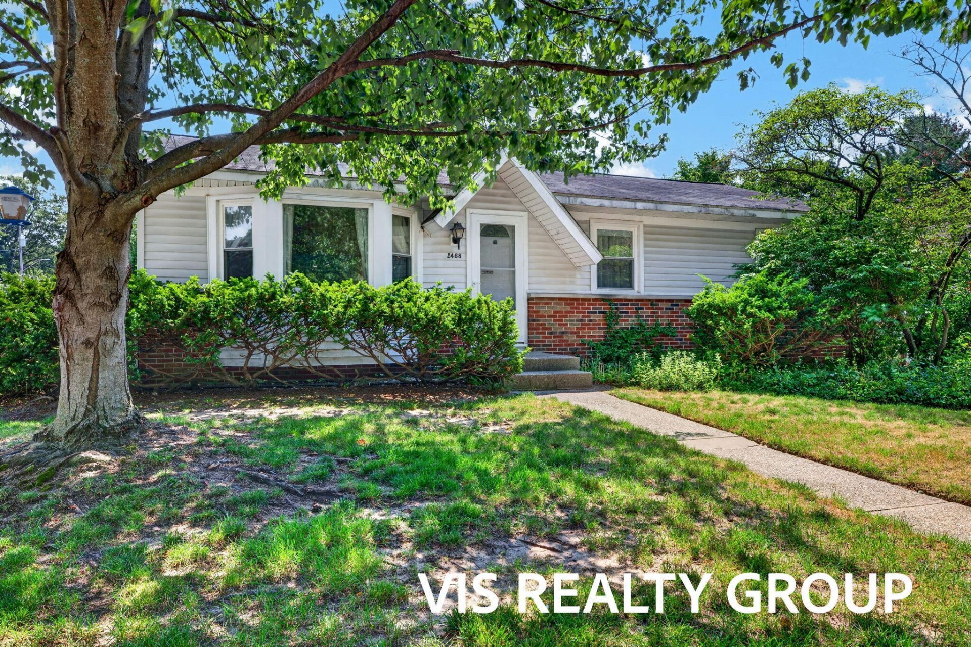 2468 Knollview Street Sw, Wyoming, MI 49519 Main Photo