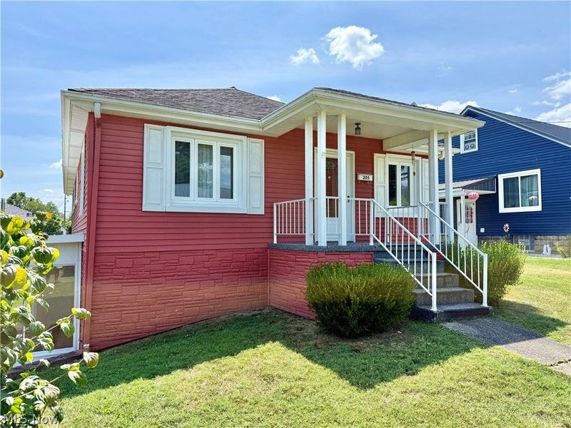 205 Hudson Avenue, Tiltonsville, OH 43963 Photo 3