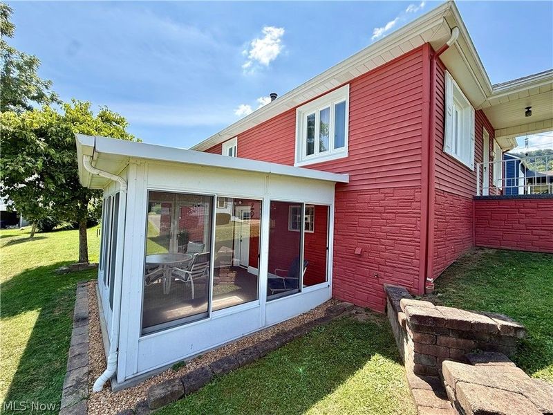 205 Hudson Avenue, Tiltonsville, OH 43963 Photo 4