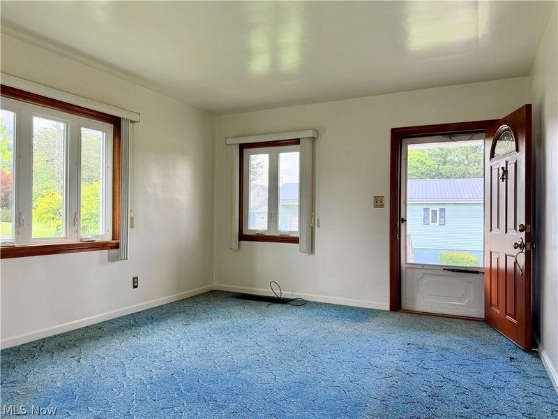 205 Hudson Avenue, Tiltonsville, OH 43963 Photo 9