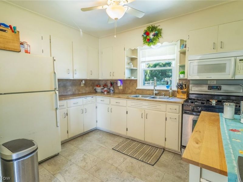 987 Country Club Drive, Zanesville, OH 43701 Photo 7