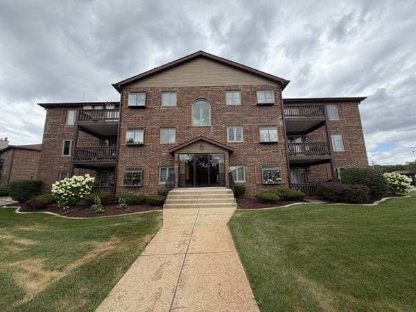17242 RIDGELAND Avenue, Unit 1N, Tinley Park, IL 60477