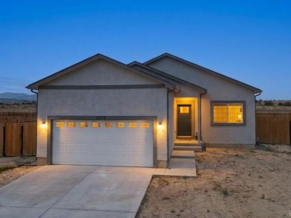 3125 Lunar Dr, Colorado City, CO 81069