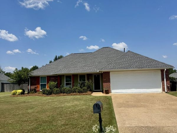 109 Evergreen Way, Flowood, MS 39232