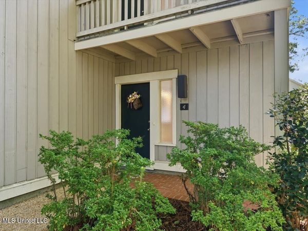 4 Eastbrooke Street, Jackson, MS 39216