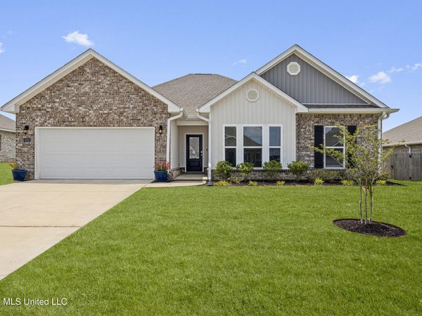 5232 Fairbury Way, D'Iberville, MS 39540