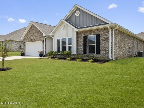5232 Fairbury Way, D'Iberville, MS 39540