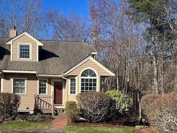 12 Birchwood Lane, Unit 12, Hopkinton, MA 01748