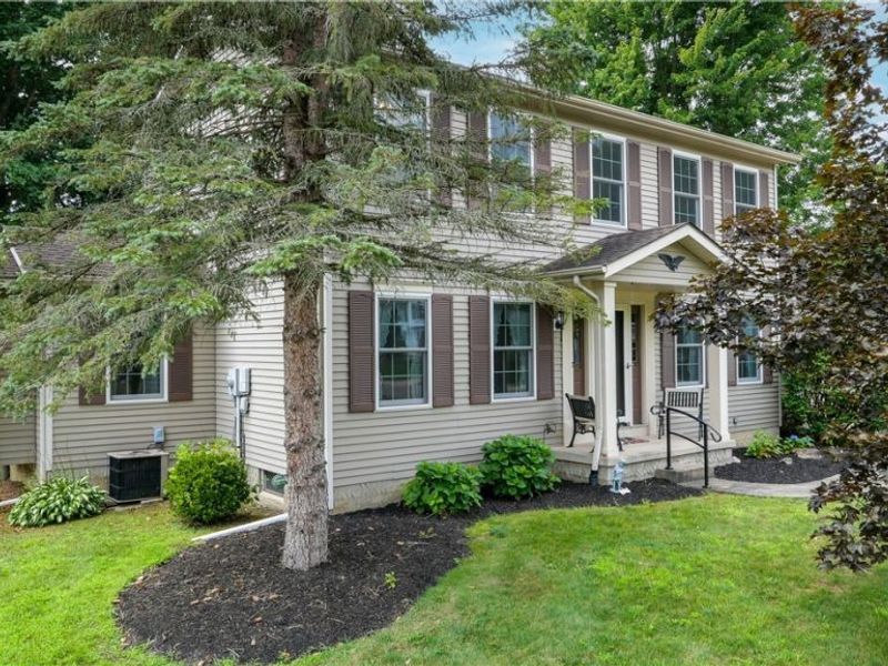 8226 Clover Lane, Garrettsville, OH 44231 Photo 2