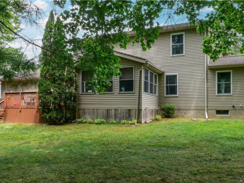 8226 Clover Lane, Garrettsville, OH 44231 Photo 5
