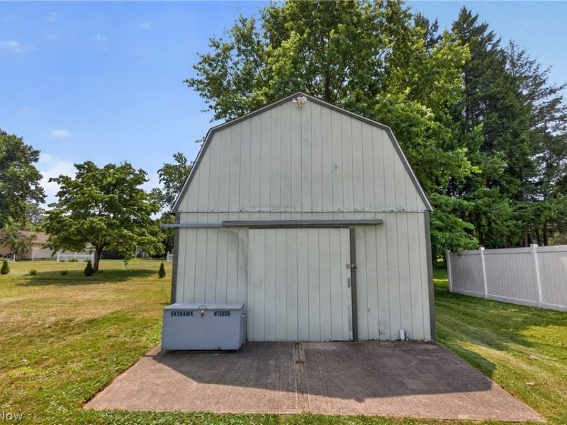 46785 Middle Ridge Road , Amherst, OH 44001 Photo 24