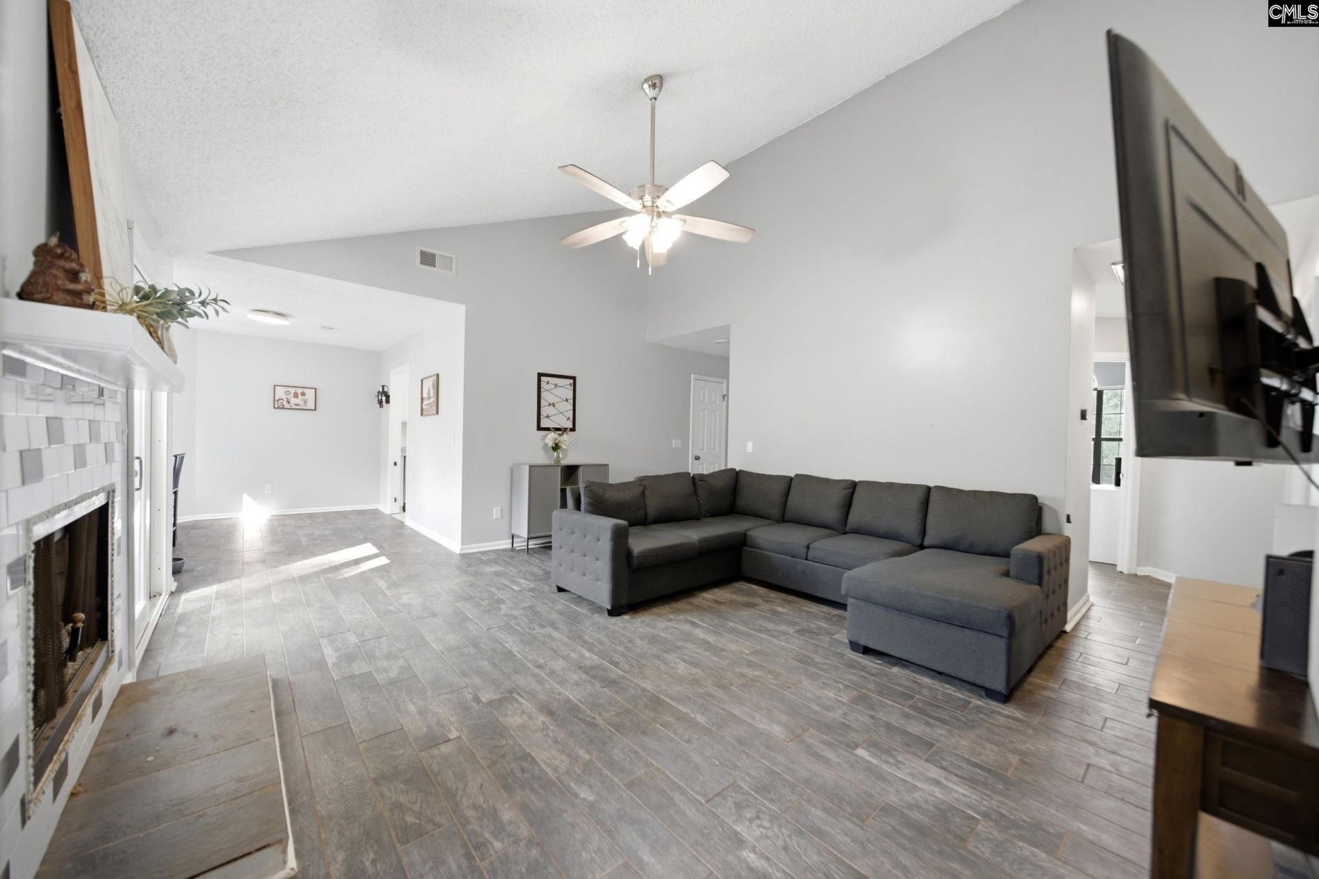 216 Puller Court  Photo 7