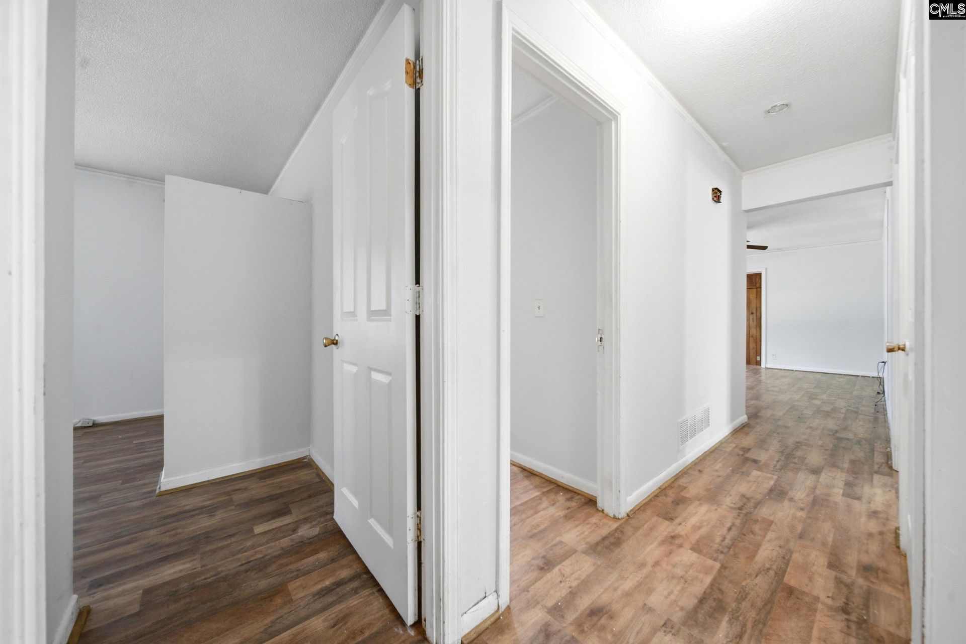 233 Redwood Court  Photo 10