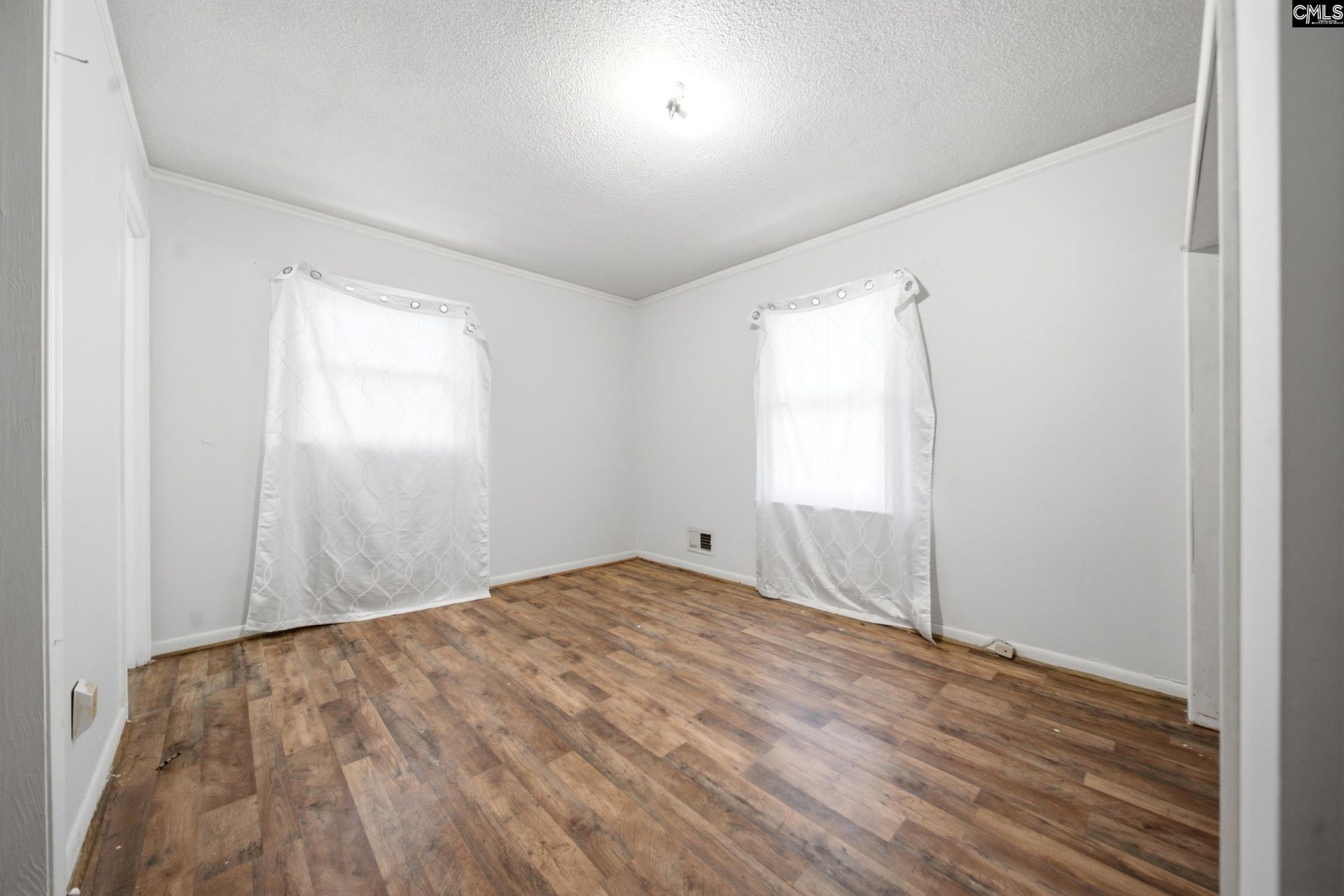 233 Redwood Court  Photo 13
