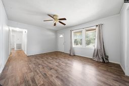 233 Redwood Court  photo 4