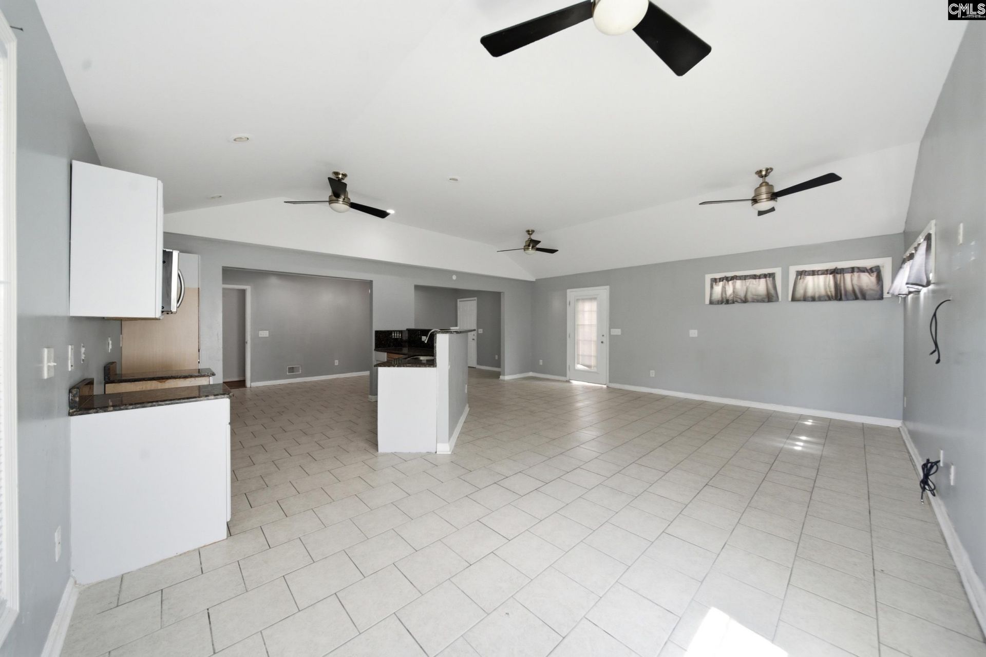 233 Redwood Court  Photo 6