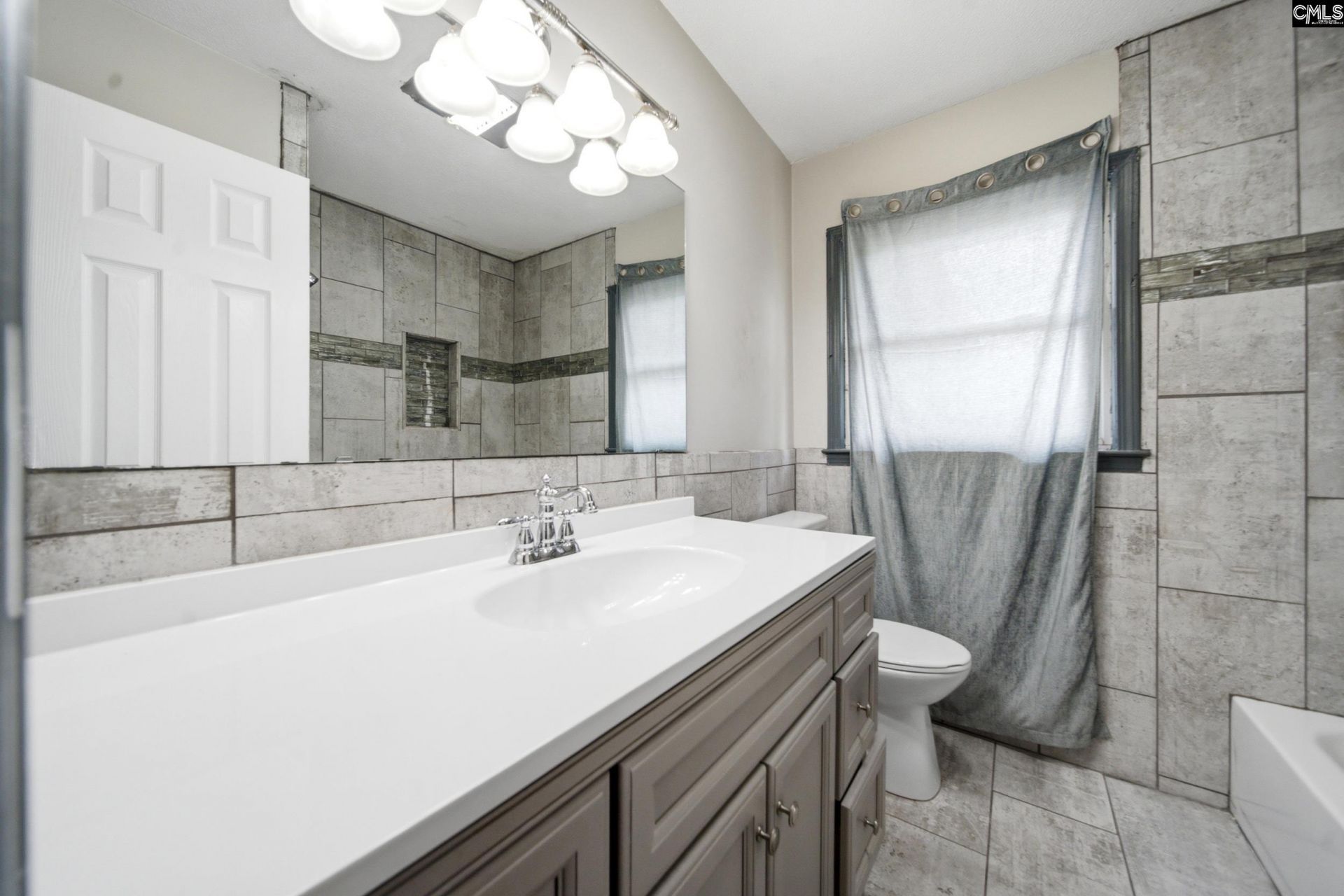 233 Redwood Court  Photo 9