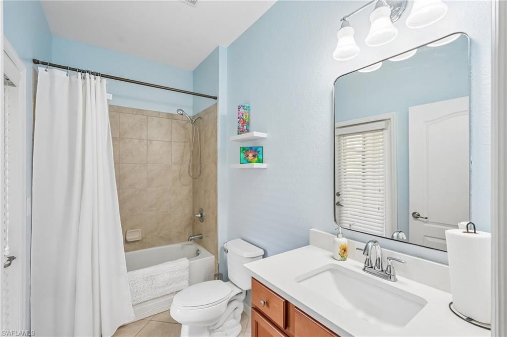 2536 Laurentina Ln, Cape Coral, FL 33909 Photo
