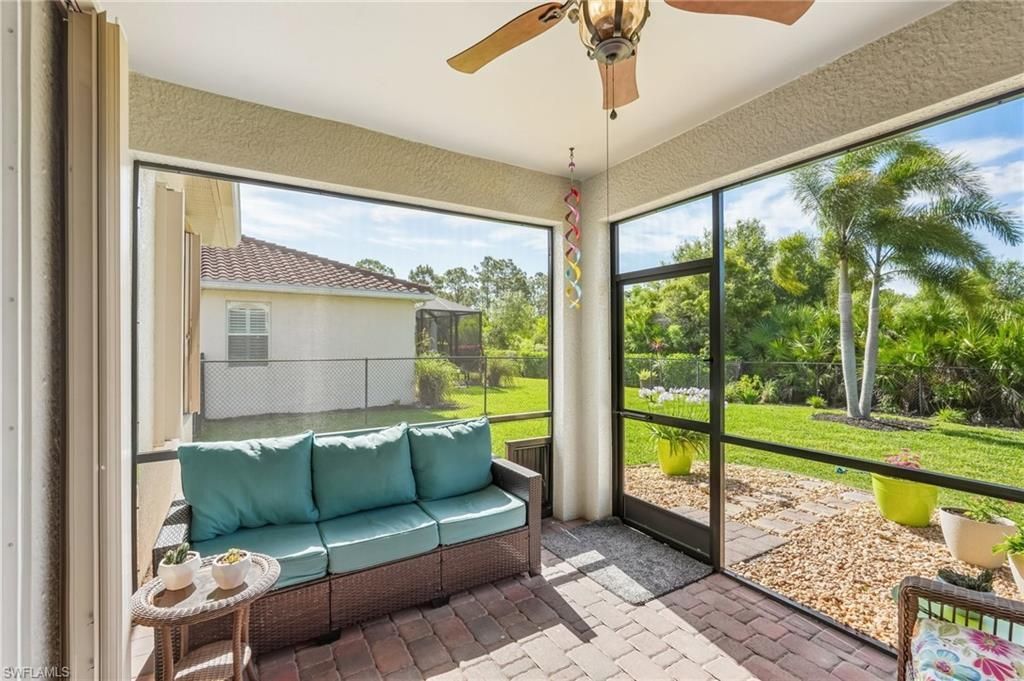 2536 Laurentina Ln, Cape Coral, FL 33909 Photo
