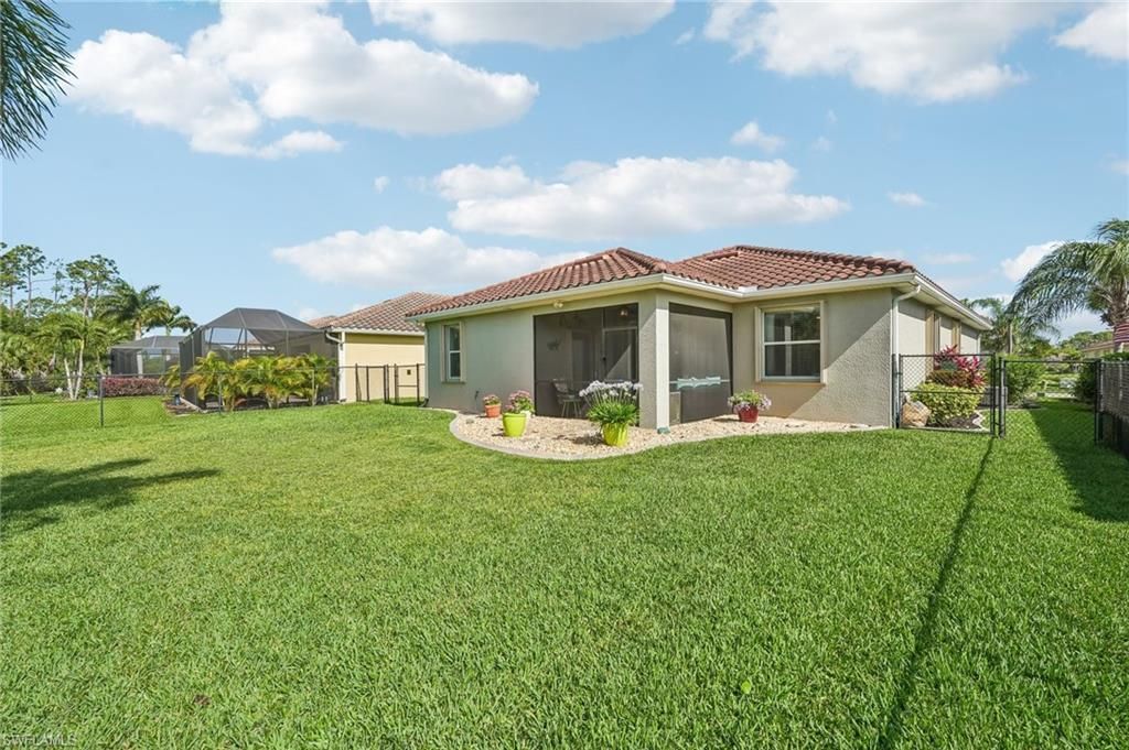 2536 Laurentina Ln, Cape Coral, FL 33909 Photo