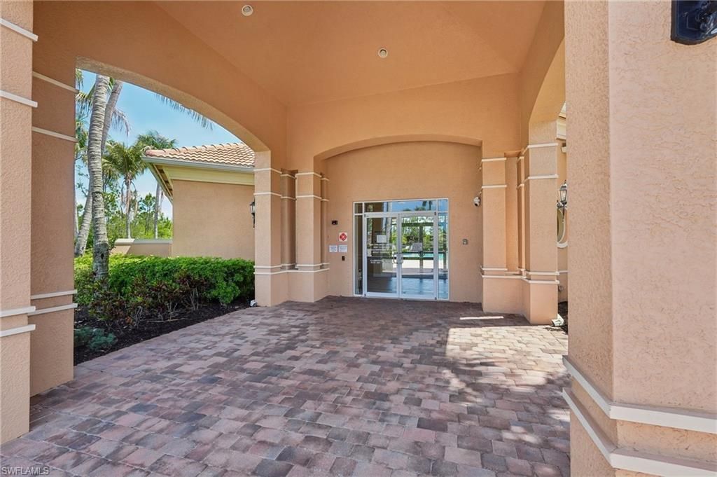 2536 Laurentina Ln, Cape Coral, FL 33909 Photo