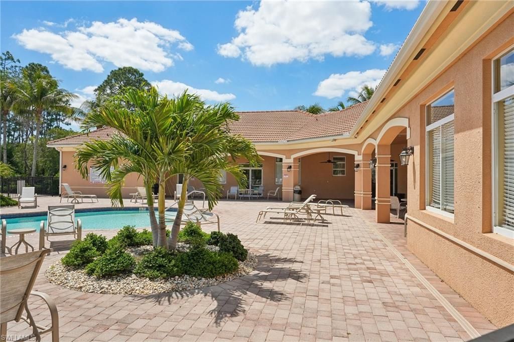 2536 Laurentina Ln, Cape Coral, FL 33909 Photo