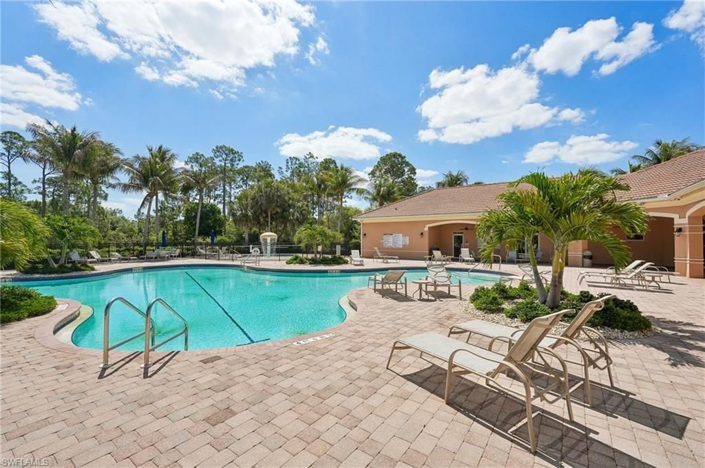 2536 Laurentina Ln, Cape Coral, FL 33909 Photo