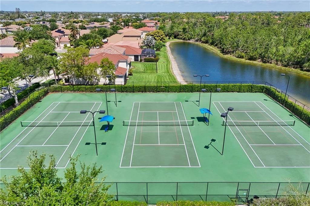 2536 Laurentina Ln, Cape Coral, FL 33909 Photo