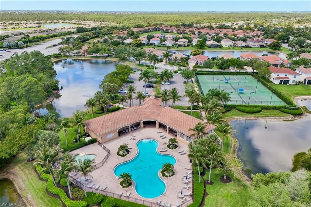 2536 Laurentina Ln, Cape Coral, FL 33909 Photo
