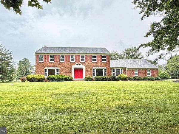 8 EVANS DRIVE, WEST WINDSOR, NJ 08550