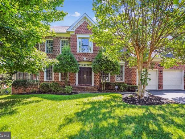 8931 FALLS FARM DRIVE , POTOMAC, MD 20854