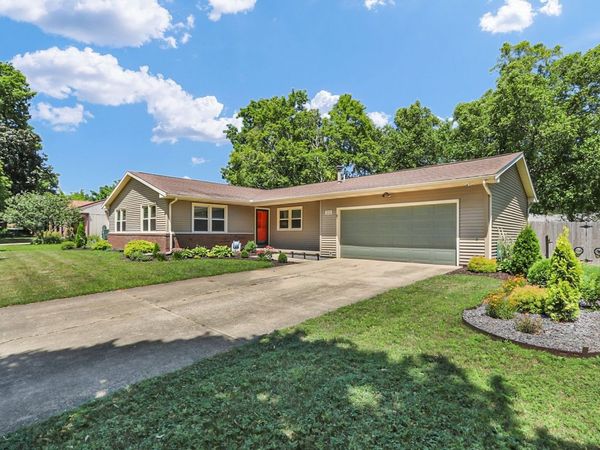 202 E McHenry Street , Urbana, IL 61801