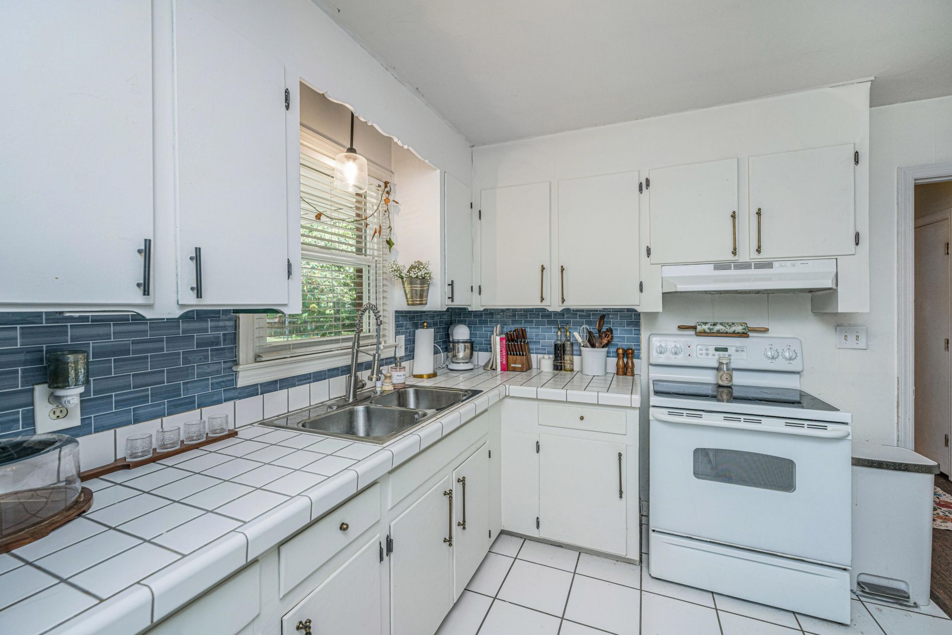 118 N Winter Street Photo 10