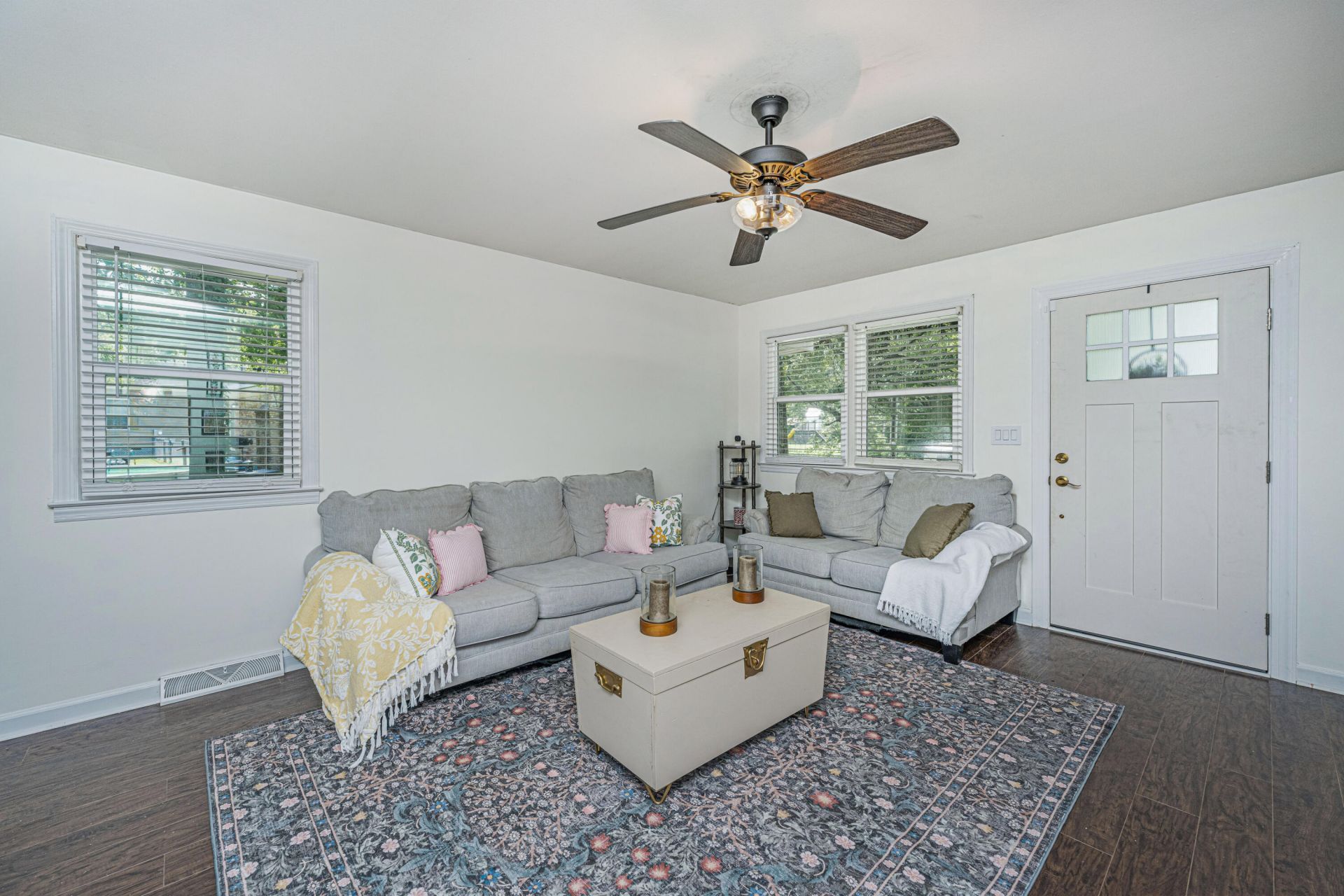 118 N Winter Street Photo 6