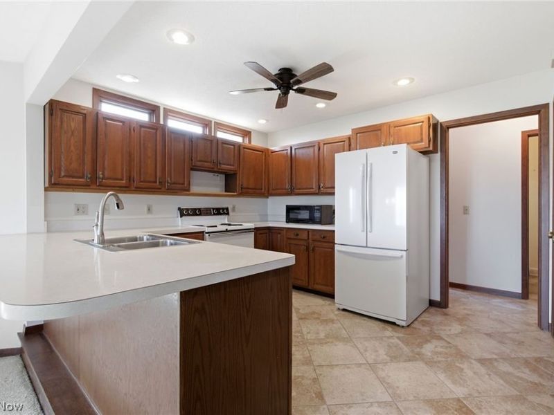 4502 Edgewater Drive, Sheffield Lake, OH 44054 Photo 11