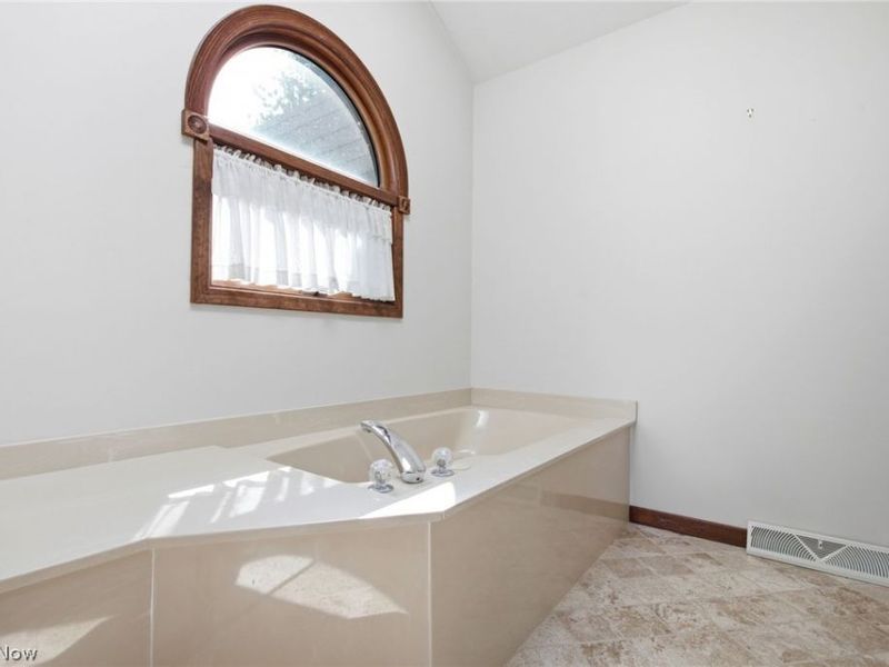 4502 Edgewater Drive, Sheffield Lake, OH 44054 Photo 20