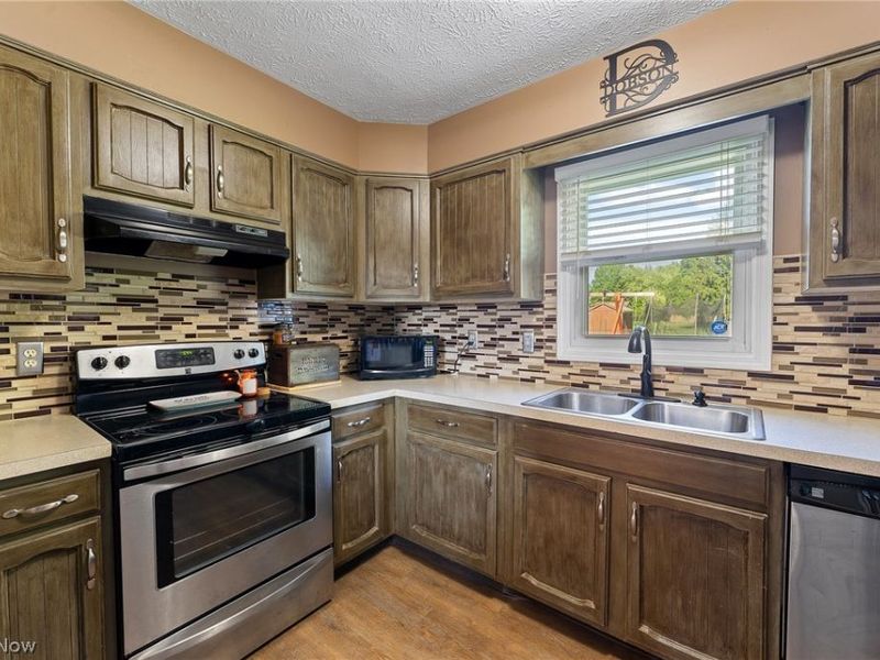 5566 Madrid Drive, Austintown, OH 44515 Photo 6