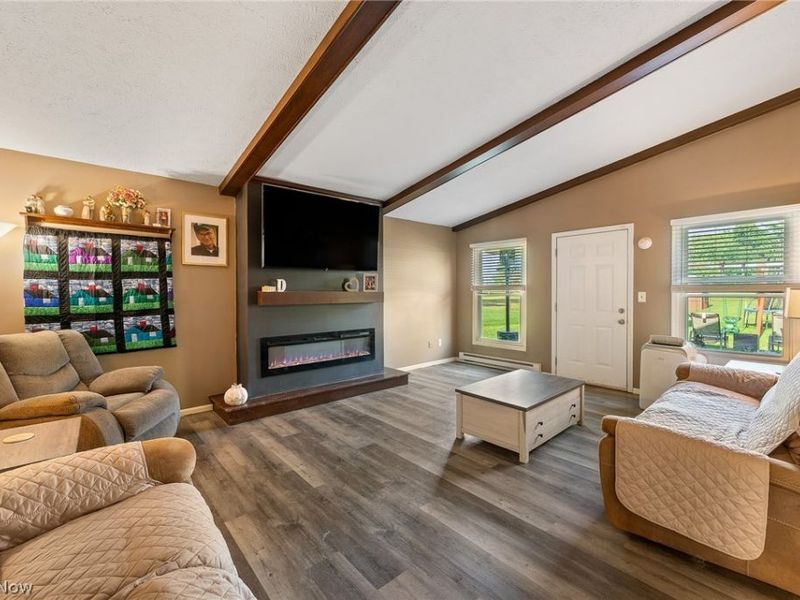 5566 Madrid Drive, Austintown, OH 44515 Photo 8