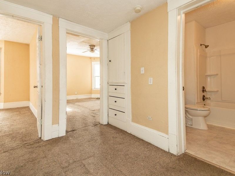 10401 Olivet Avenue, Cleveland, OH 44108 Photo 17