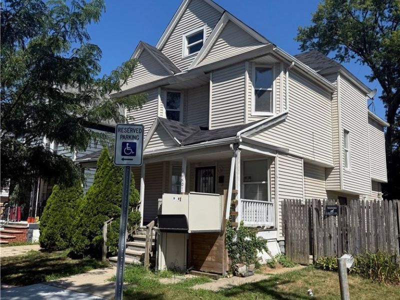 10401 Olivet Avenue, Cleveland, OH 44108 Photo 2