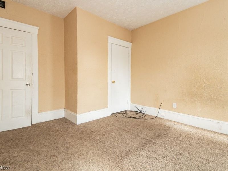 10401 Olivet Avenue, Cleveland, OH 44108 Photo 22